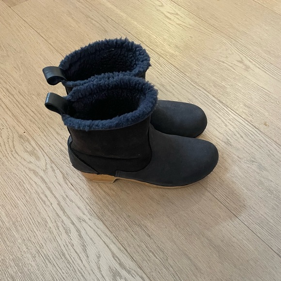 Store No.6 Shearling boots - Picture 5 of 9